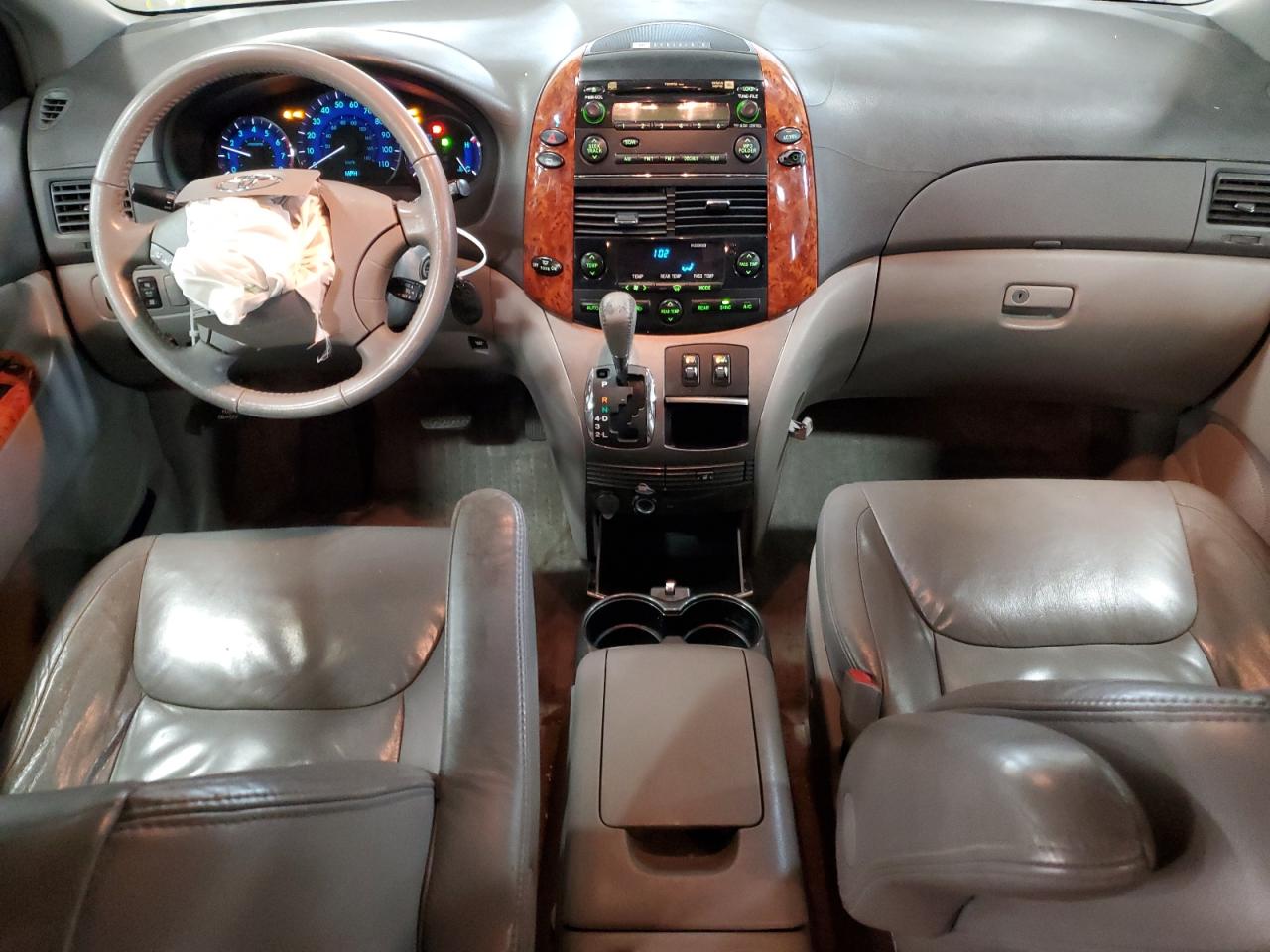 2006 Toyota Sienna - Image 8