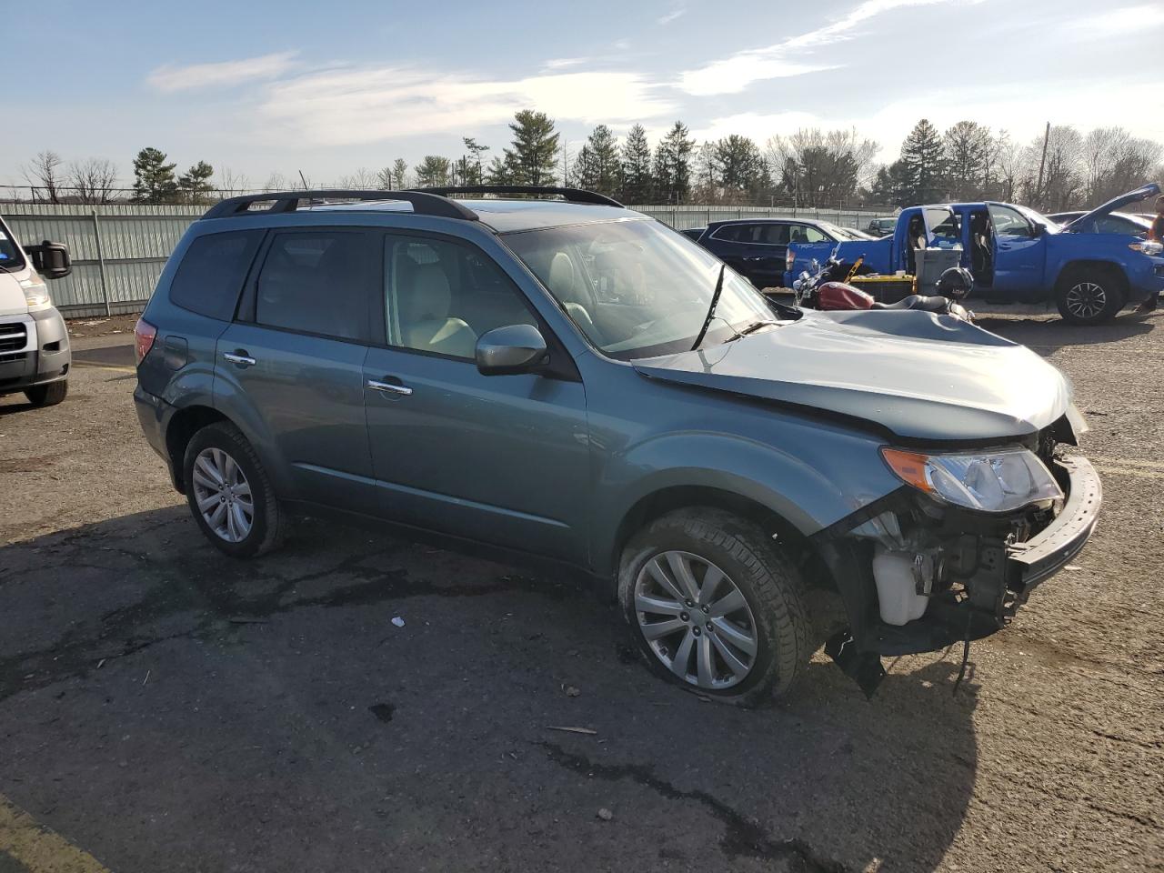 VIN JF2SHAEC6DH402558 2013 SUBARU FORESTER no.4