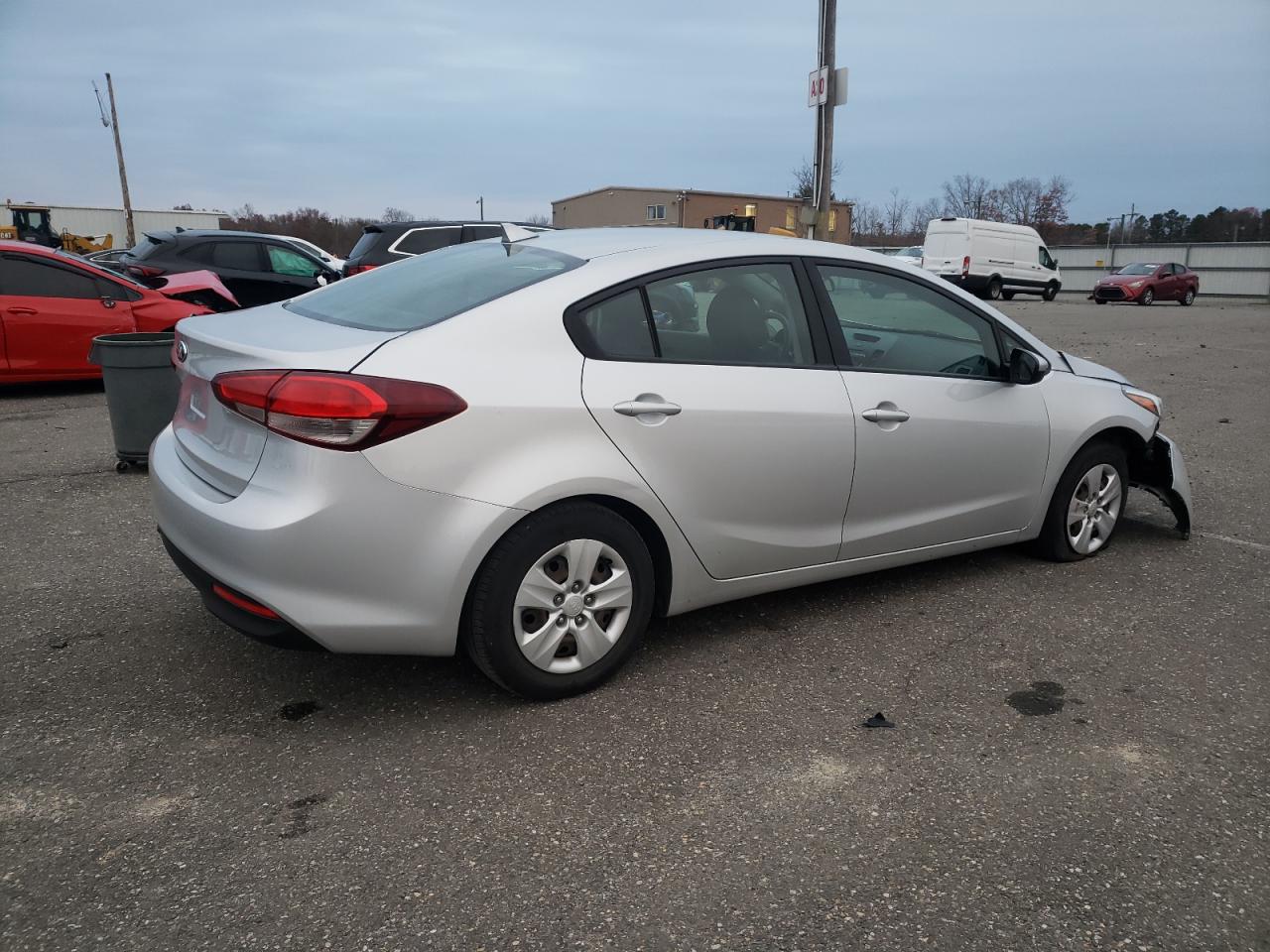 2017 Kia Forte - Image 3