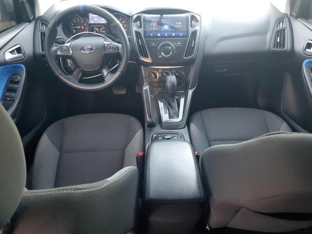 Седани FORD FOCUS 2014 Сріблястий