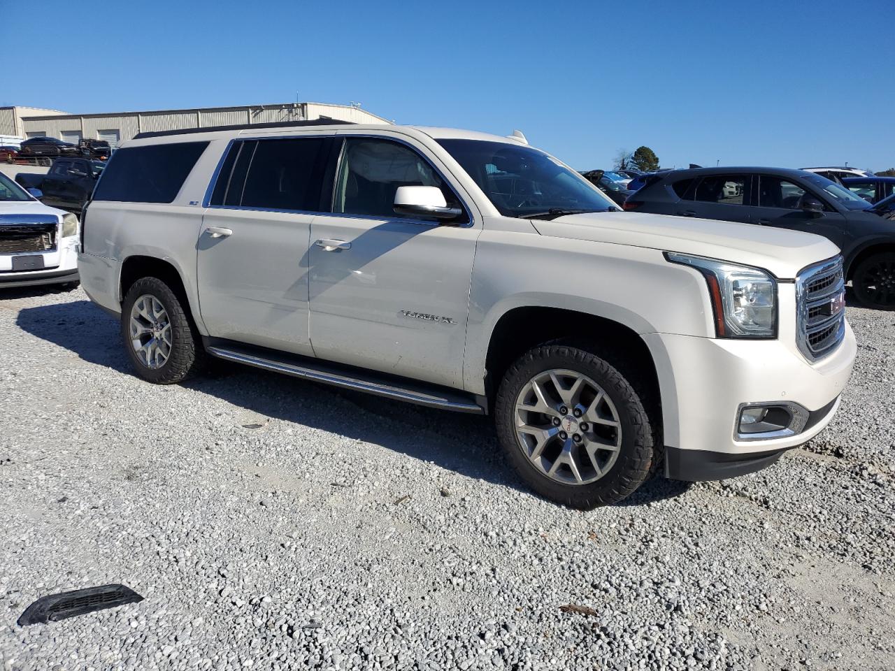2015 GMC Yukon - Image 4