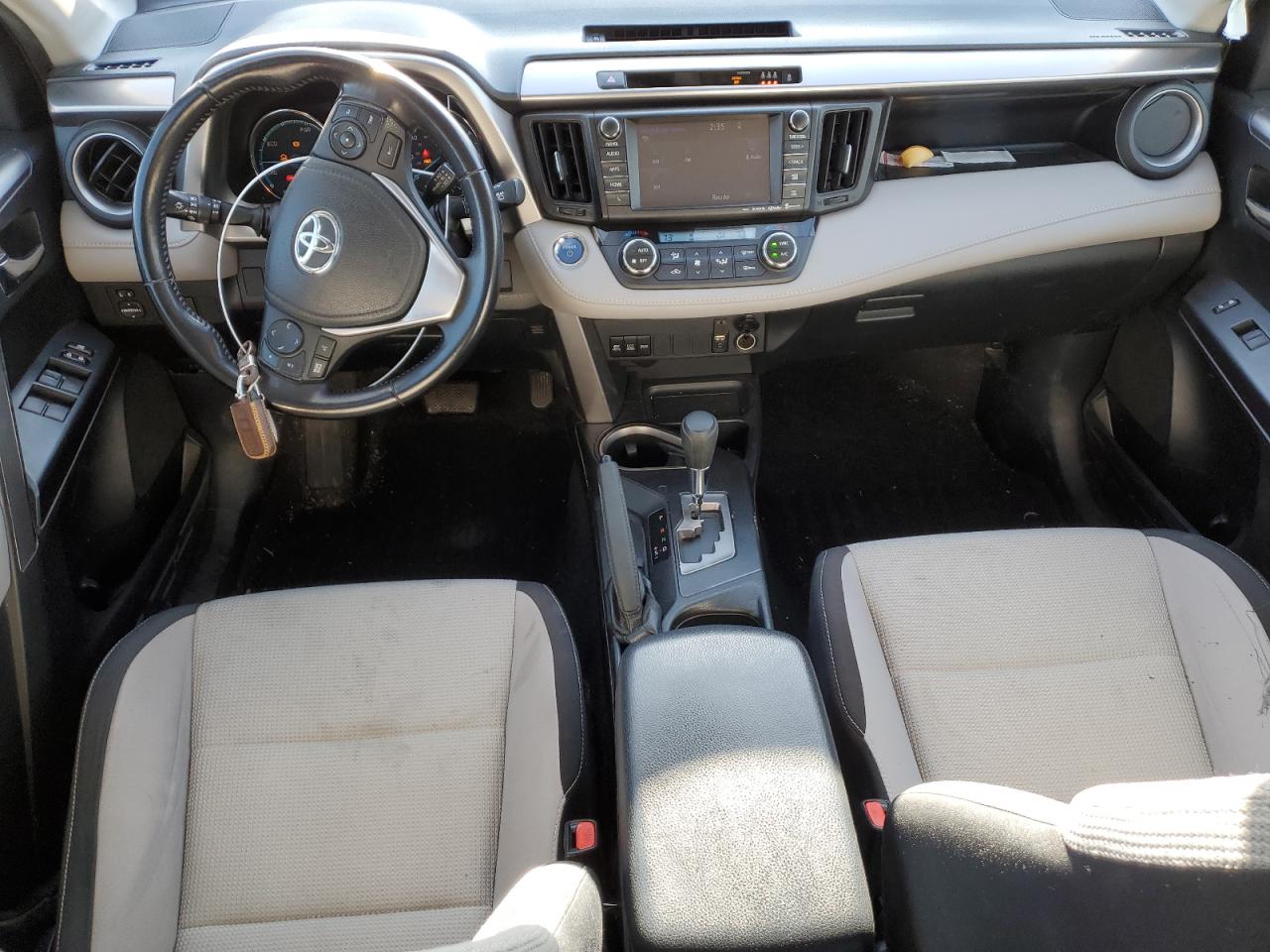 2017 Toyota RAV 4 - Image 8