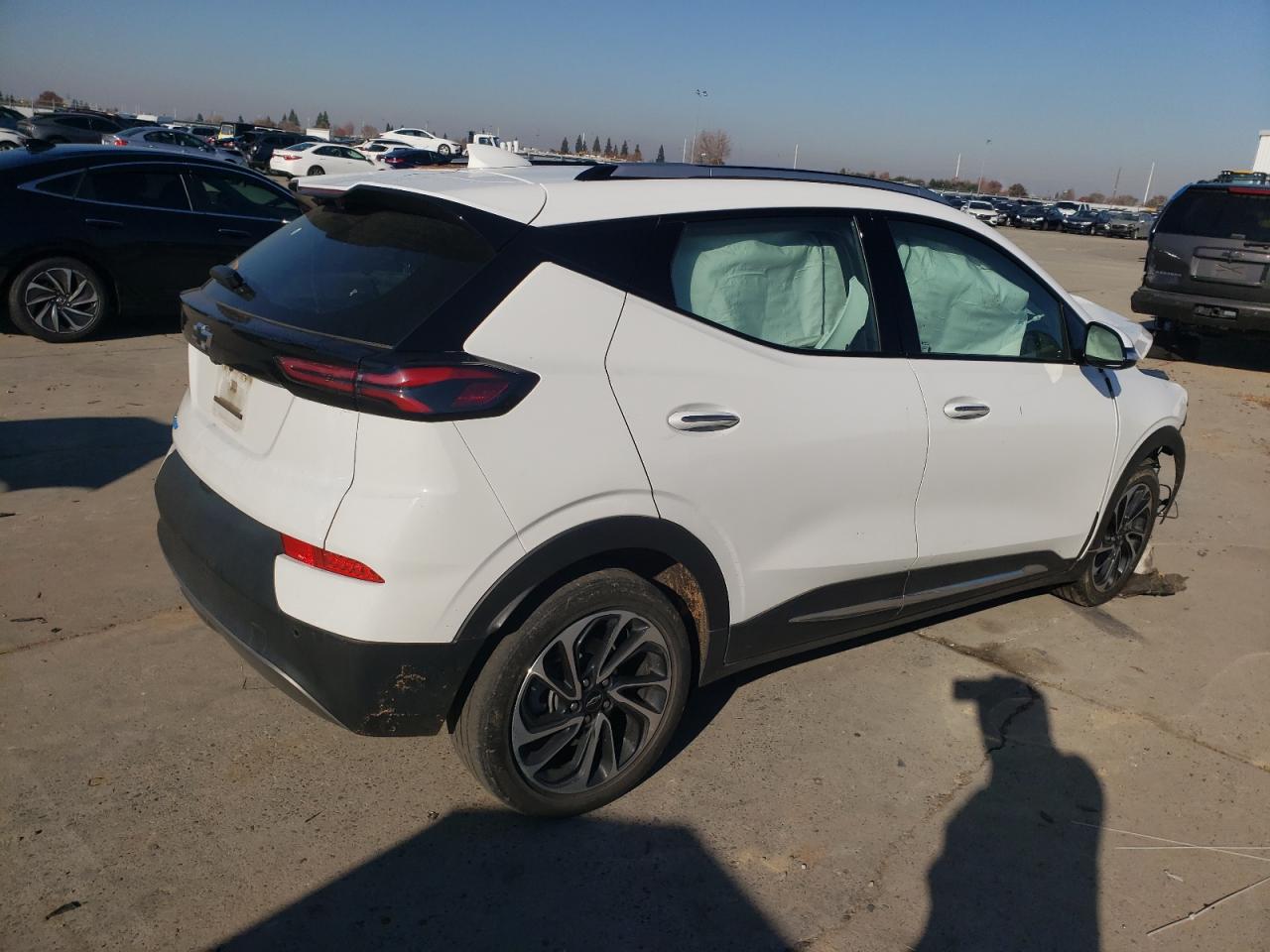 VIN 1G1FZ6S02N4109083 2022 CHEVROLET BOLT no.3