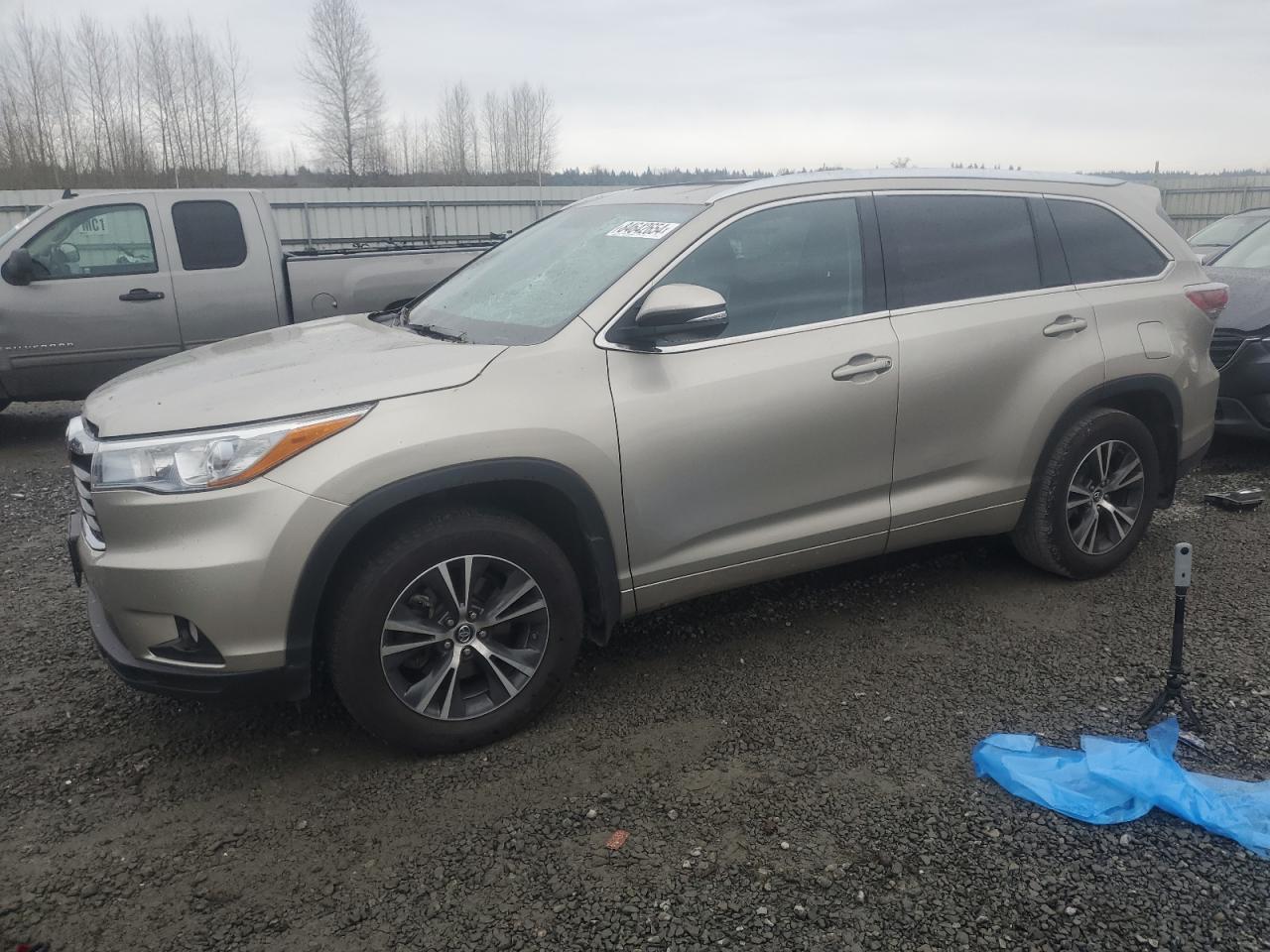 2016 Toyota Highlander - Image 1