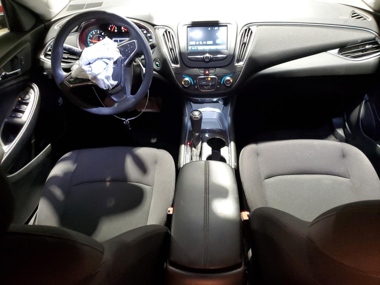 2017 Chevrolet Malibu - Image 8