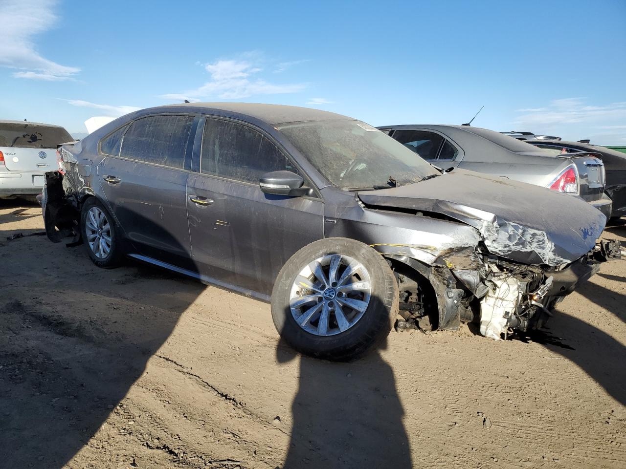 2015 Volkswagen Passat - Image 4