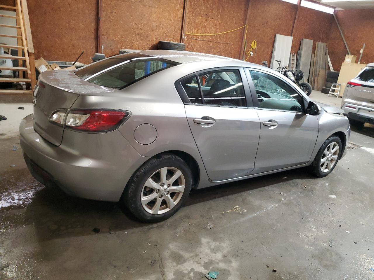 2010 Mazda 3 - Image 3