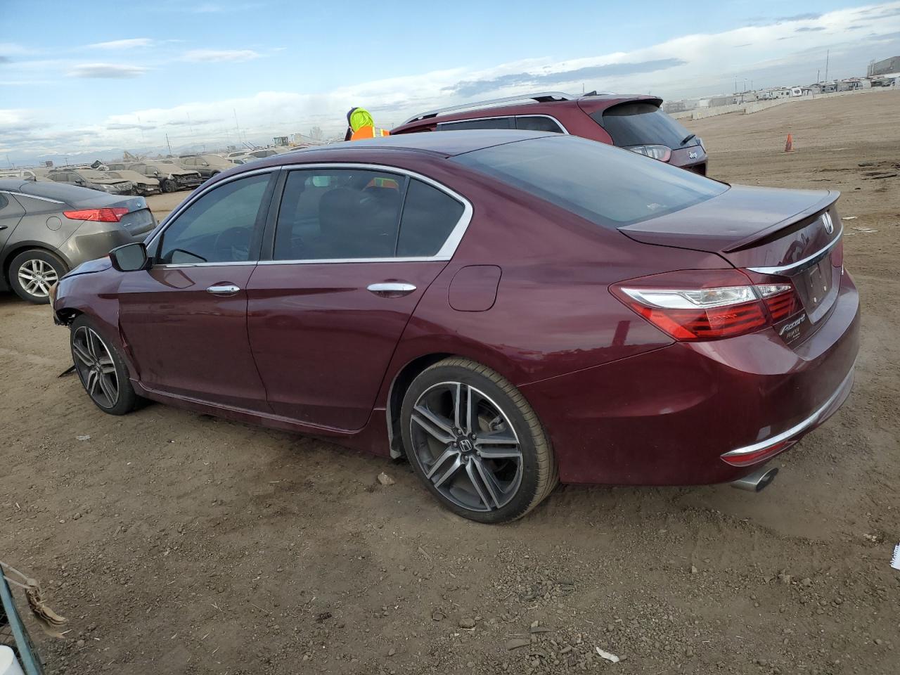 1HGCR2F51HA127333 2017 HONDA ACCORD - Image 2