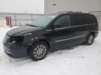 2015 Chrysler Town & Country Touring L na sprzedaż w Appleton, WI - Front End