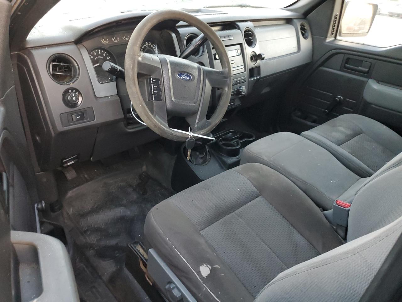 2011 Ford F150 VIN: 1FTMF1EM2BFA42073 Lot: 85560044