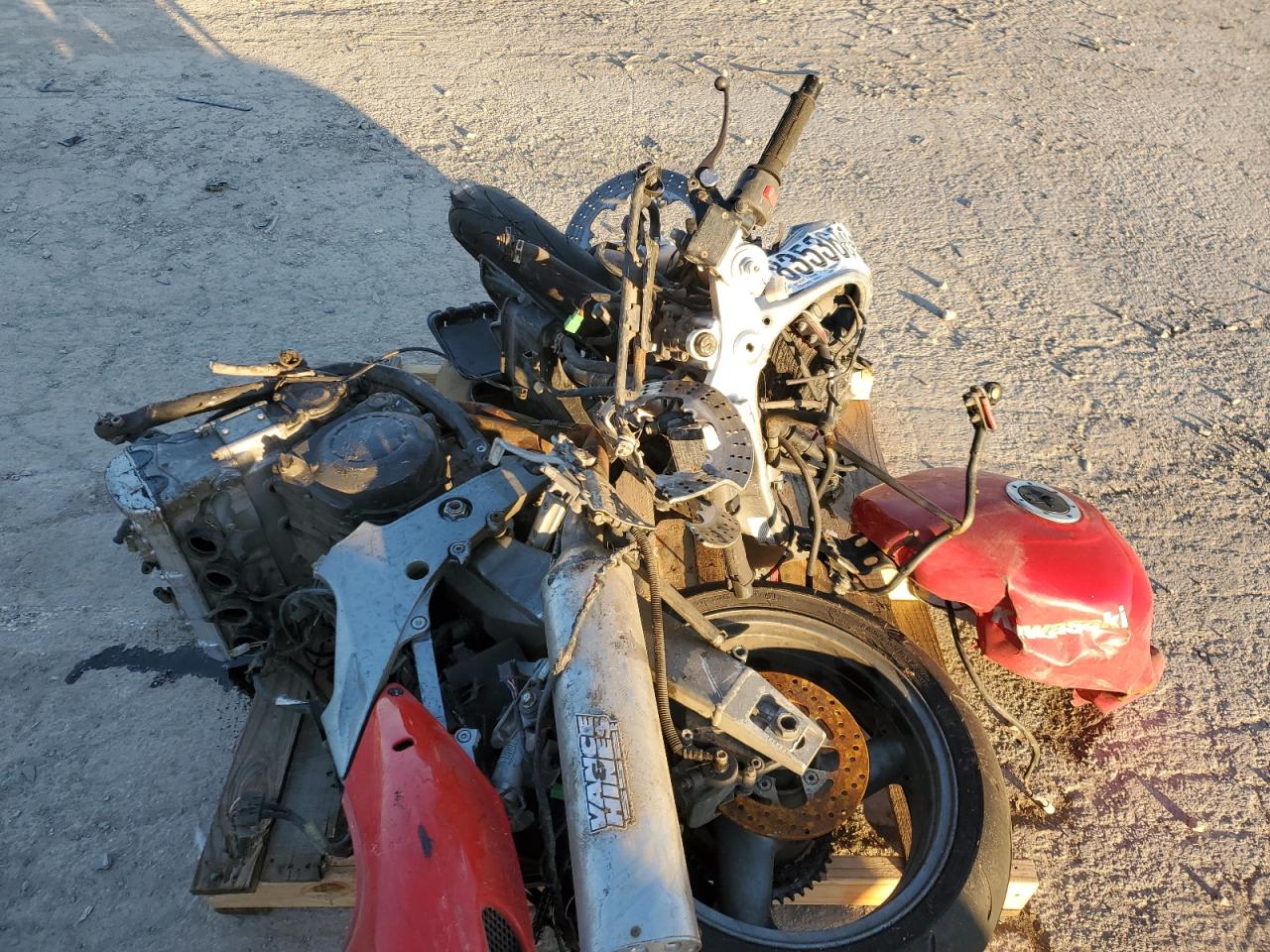 1997 Kawasaki Zx900 B VIN: JKAZX2B16VA038865 Lot: 83536094