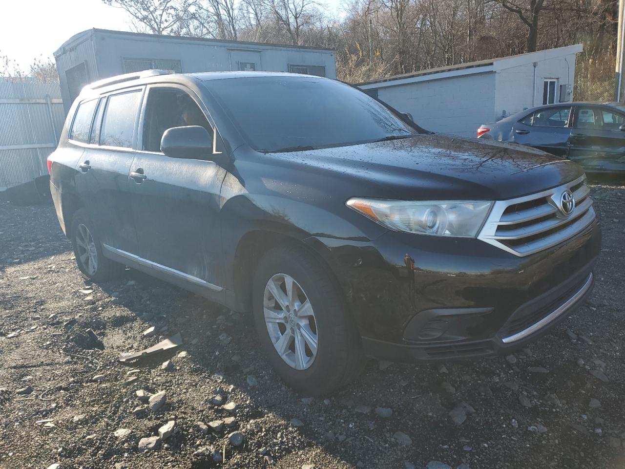 VIN 5TDBK3EH7DS267755 2013 TOYOTA HIGHLANDER no.4