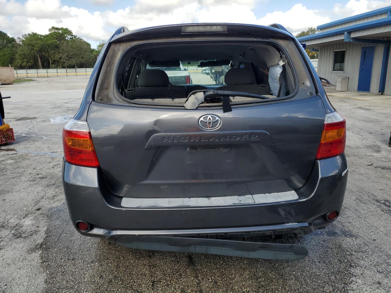2010 Toyota Highlander - Image 6