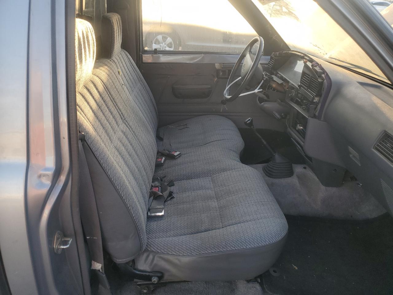 1993 Toyota Pickup - Image 7