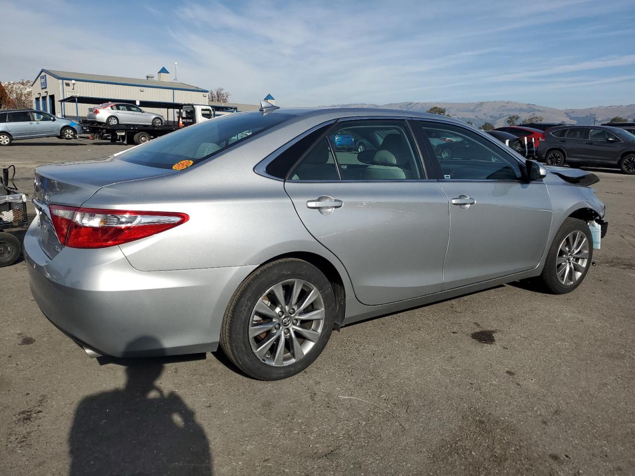 VIN 4T1BF1FK2HU699069 2017 TOYOTA CAMRY no.3