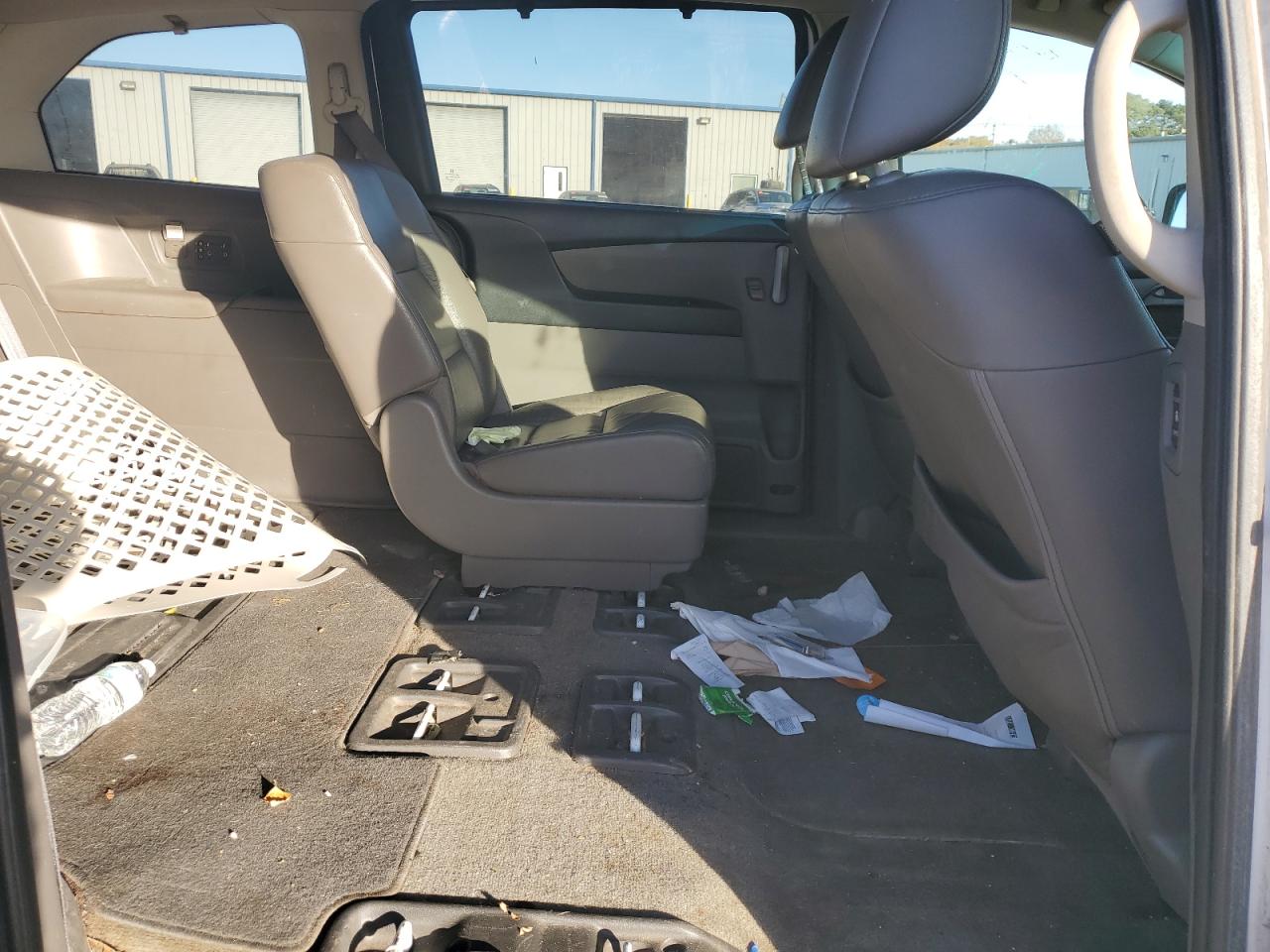 2011 Honda Odyssey - Image 11