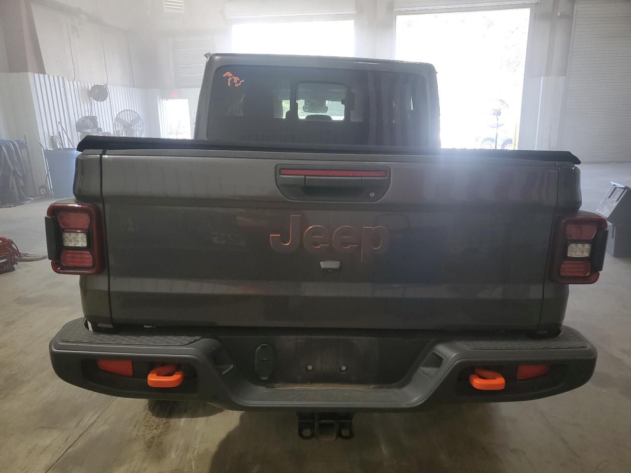 2021 Jeep Gladiator - Image 6