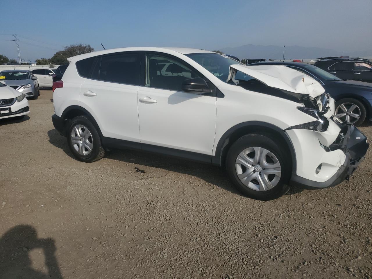 VIN JTMZFREV0FJ044128 2015 TOYOTA RAV4 no.4