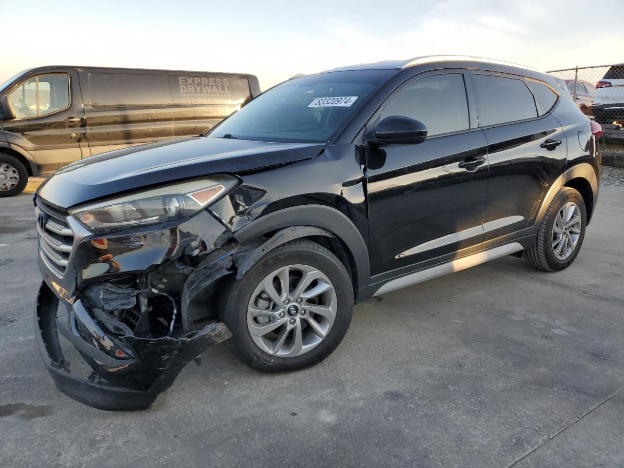 VIN KM8J3CA45JU639690 2018 HYUNDAI TUCSON no.1