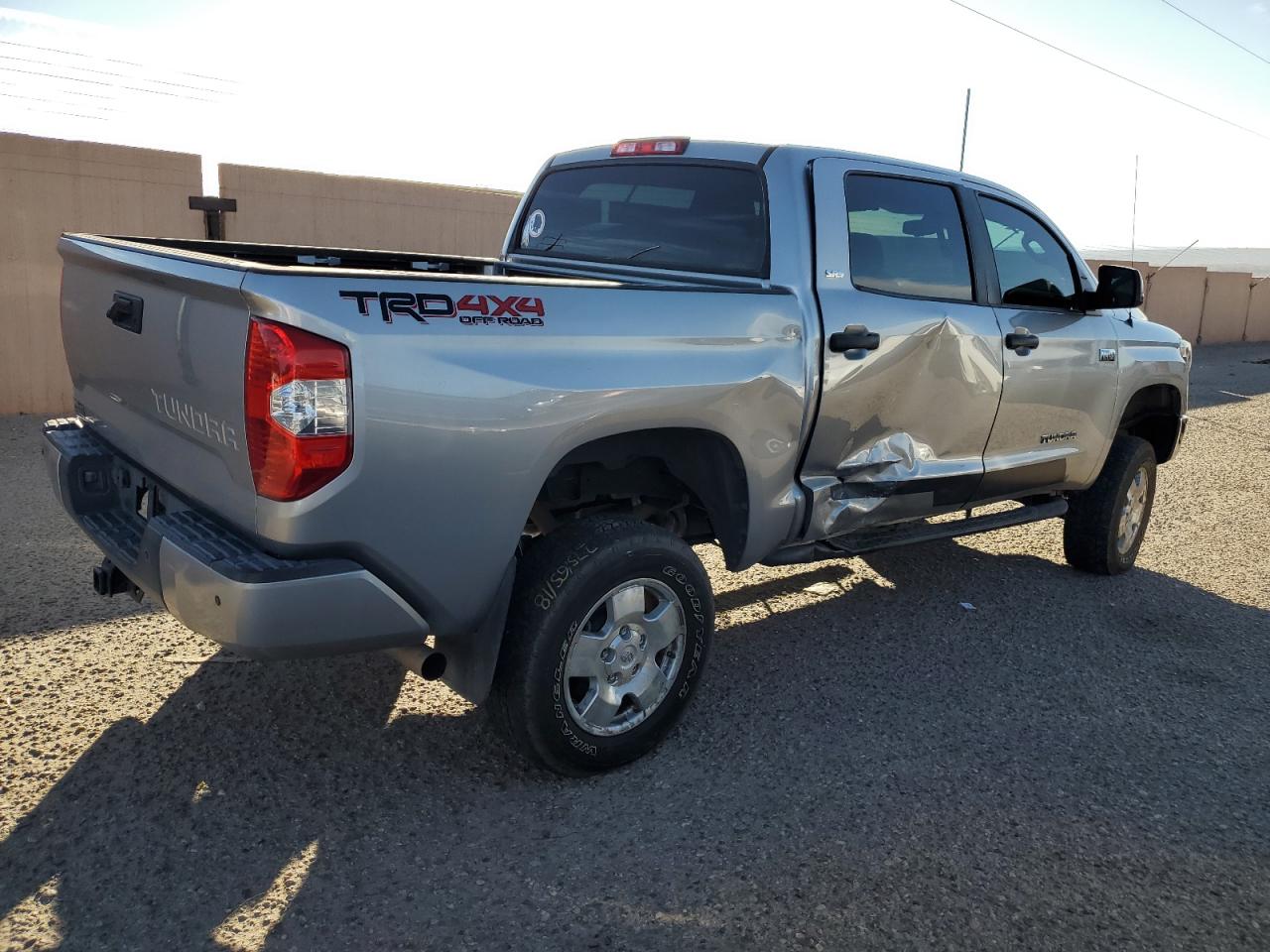 VIN 5TFDY5F12JX699941 2018 TOYOTA TUNDRA no.3