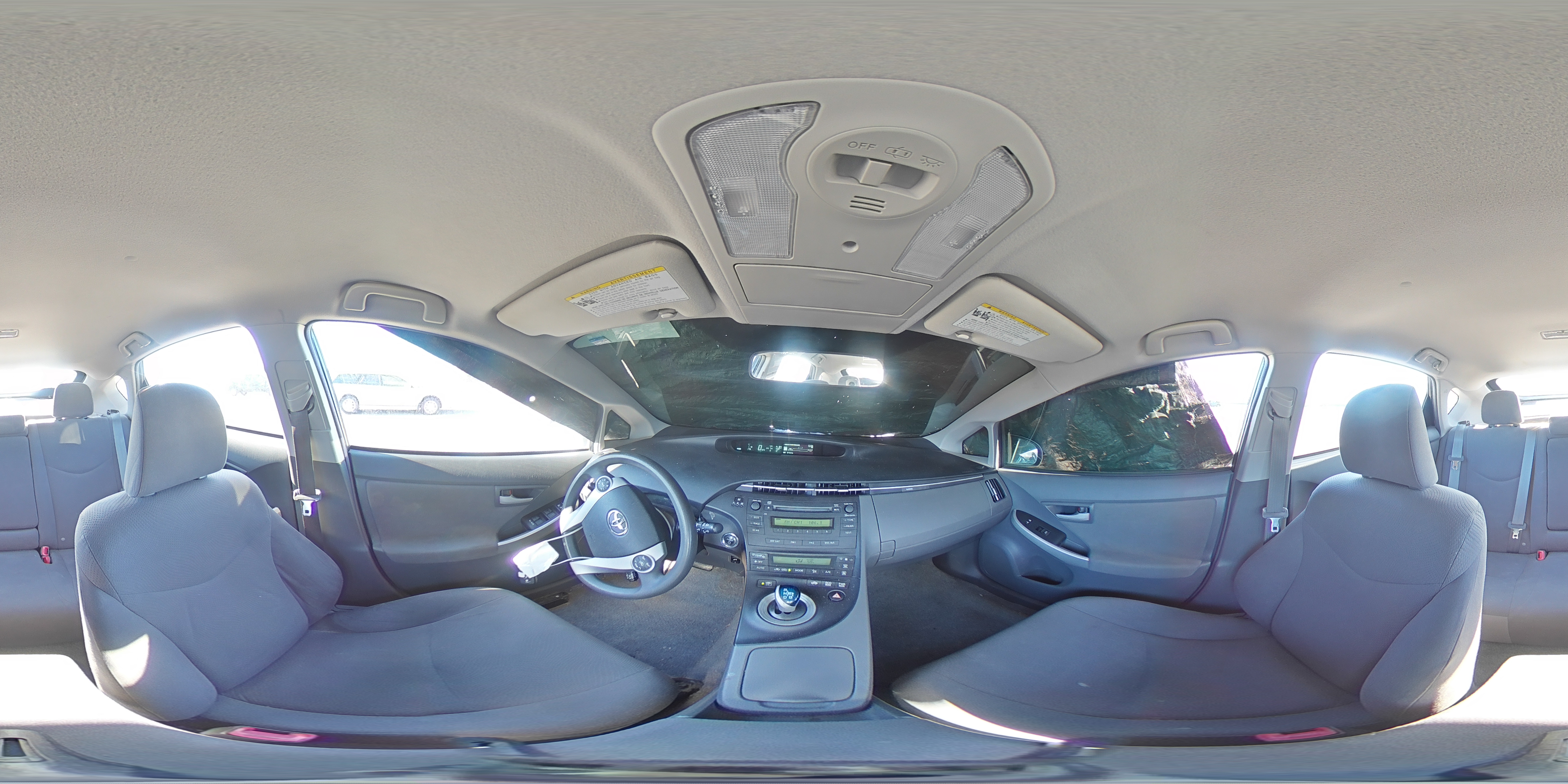 2010 Toyota Prius - Image 12
