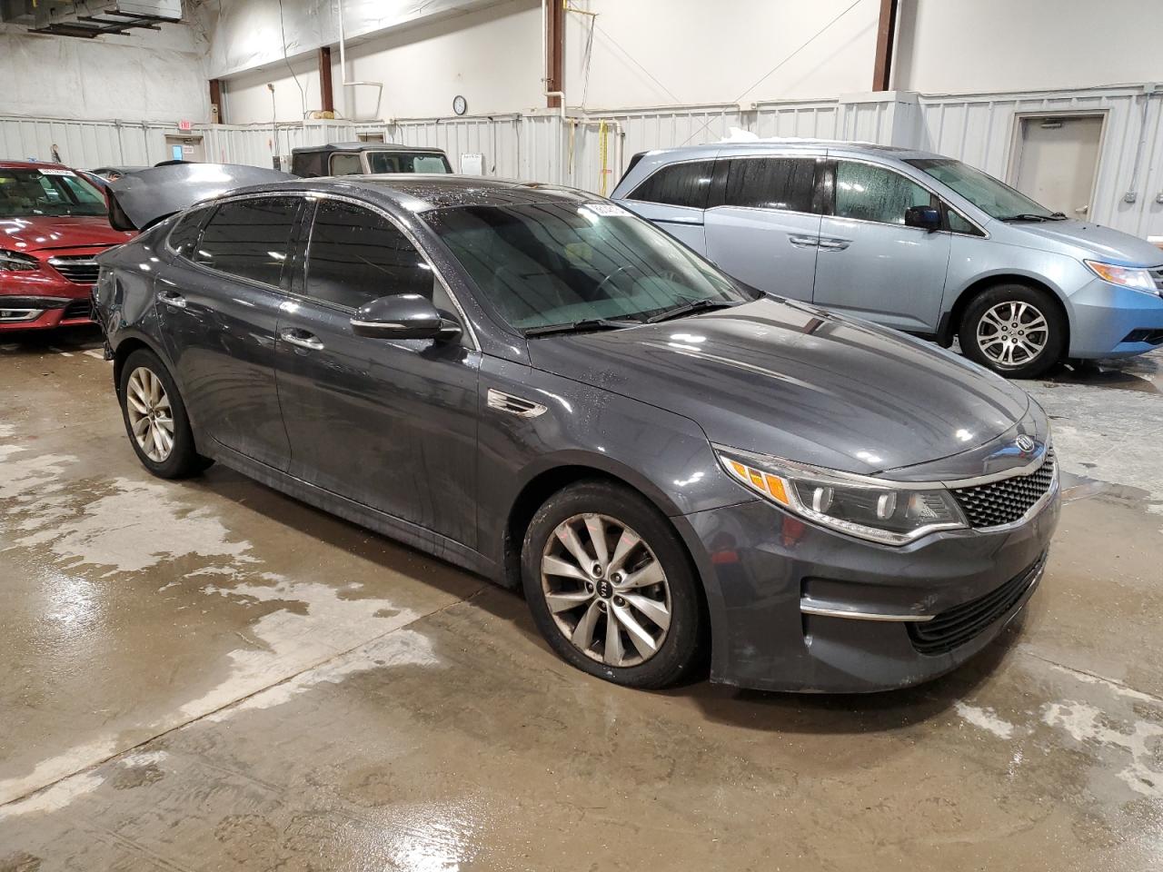 2017 Kia Optima - Image 4