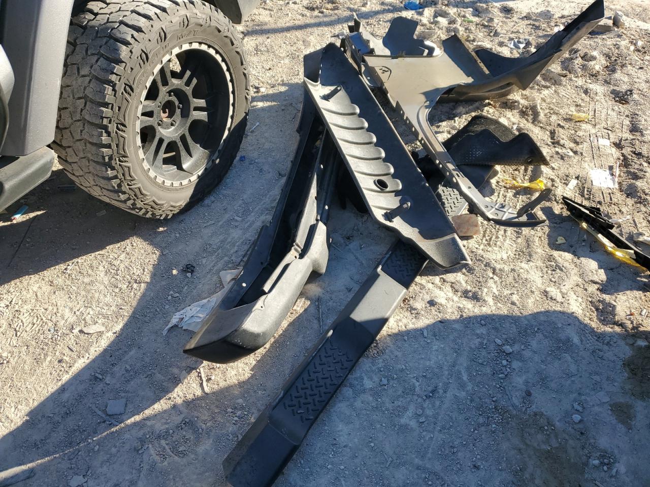 2015 Jeep Wrangler Unlimited Sahara VIN: 1C4BJWEG0FL543855 Lot: 85794384