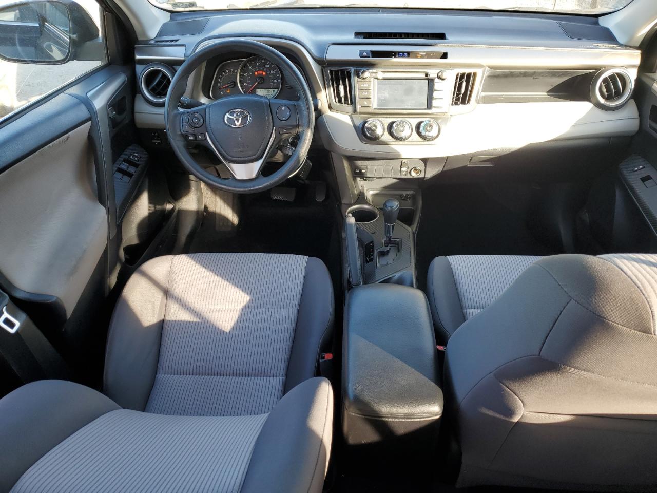 2015 Toyota RAV 4 - Image 8