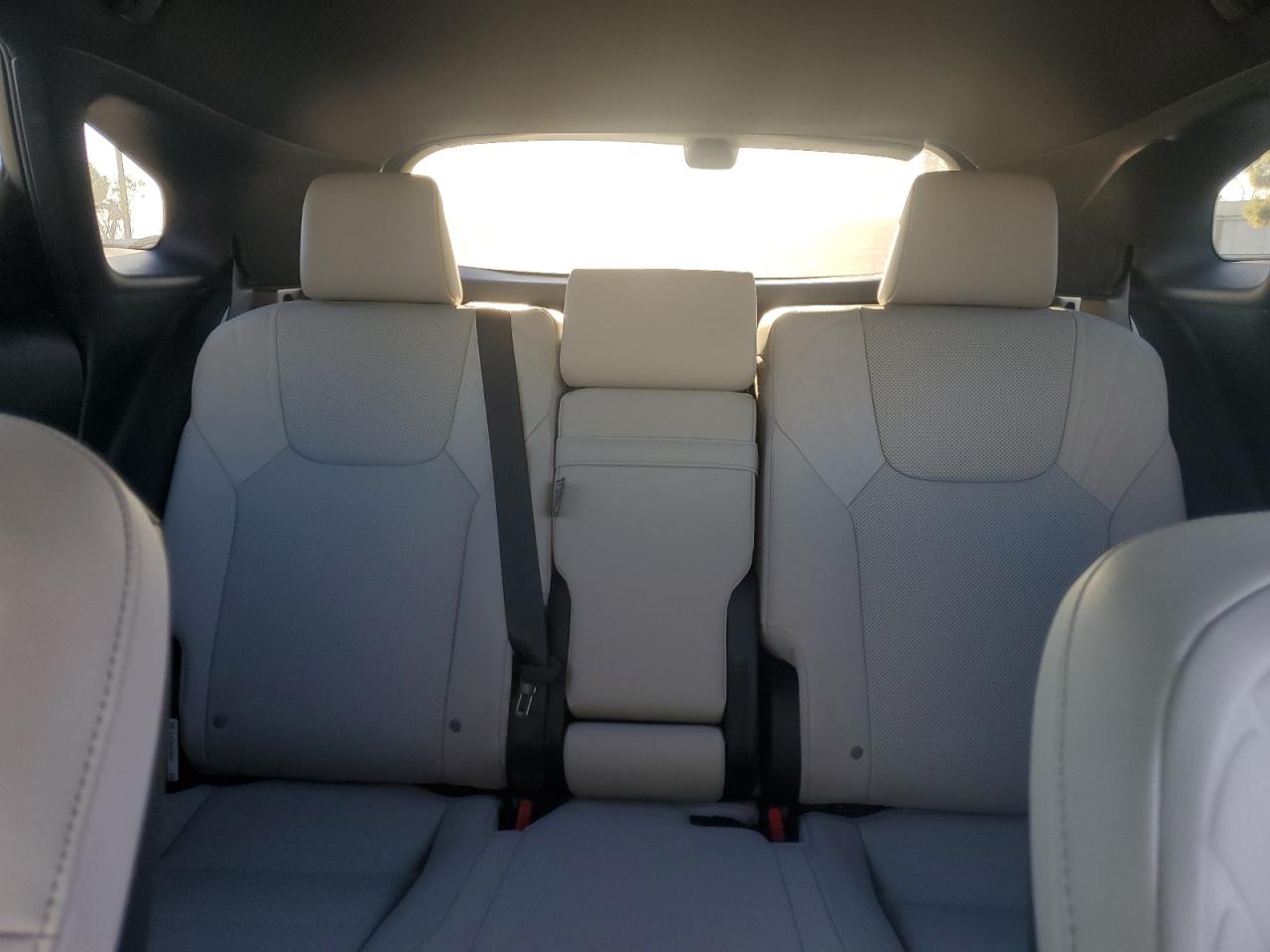 2023 Lexus RX - Image 10