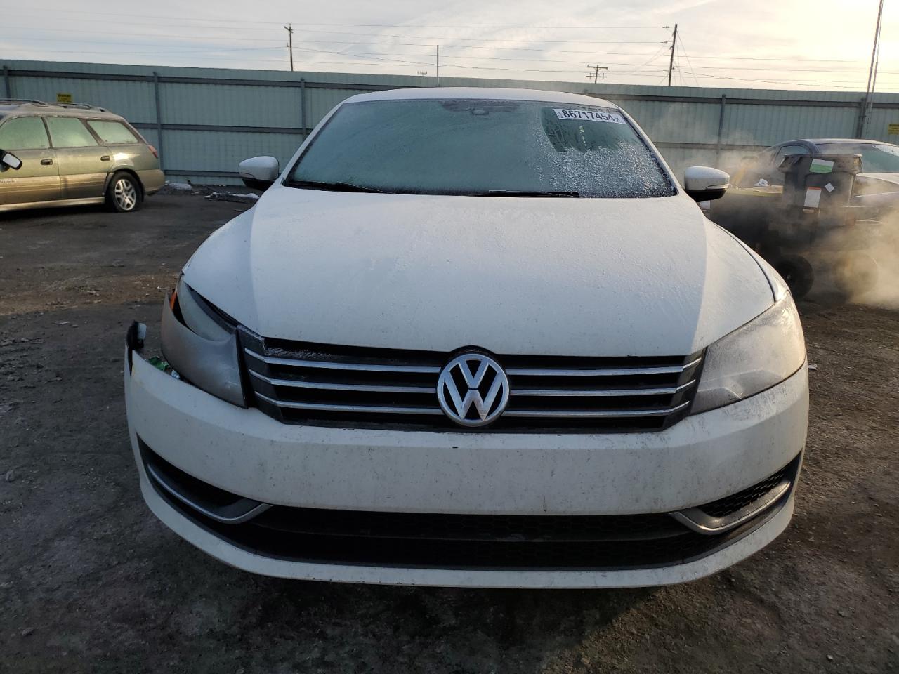 VIN 1VWAT7A35FC040642 2015 VOLKSWAGEN PASSAT no.5