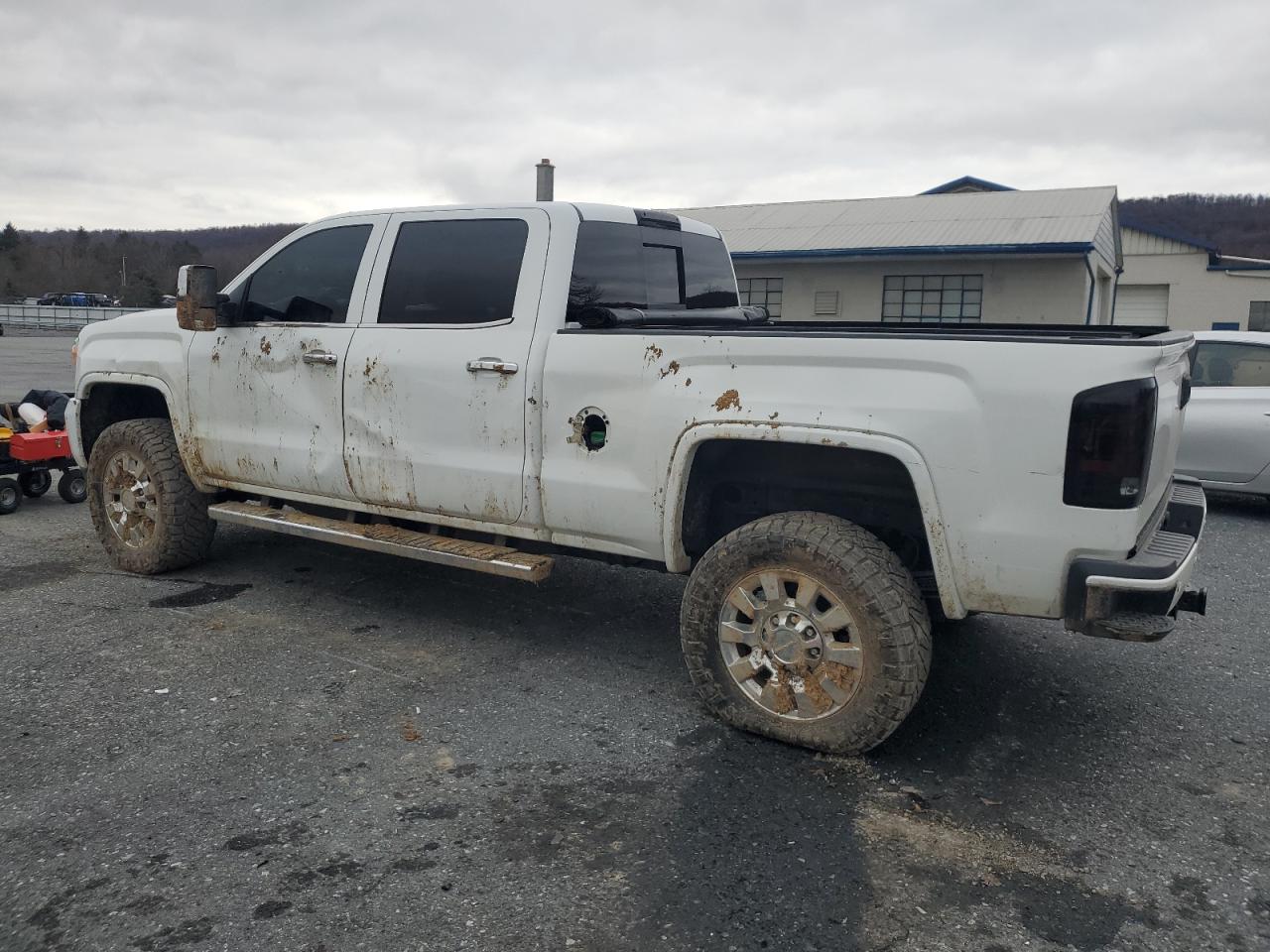 2016 GMC Sierra - Image 2