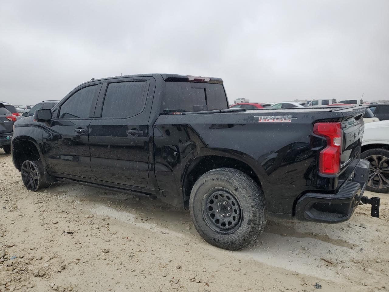 2022 Chevrolet Silverado - Image 2