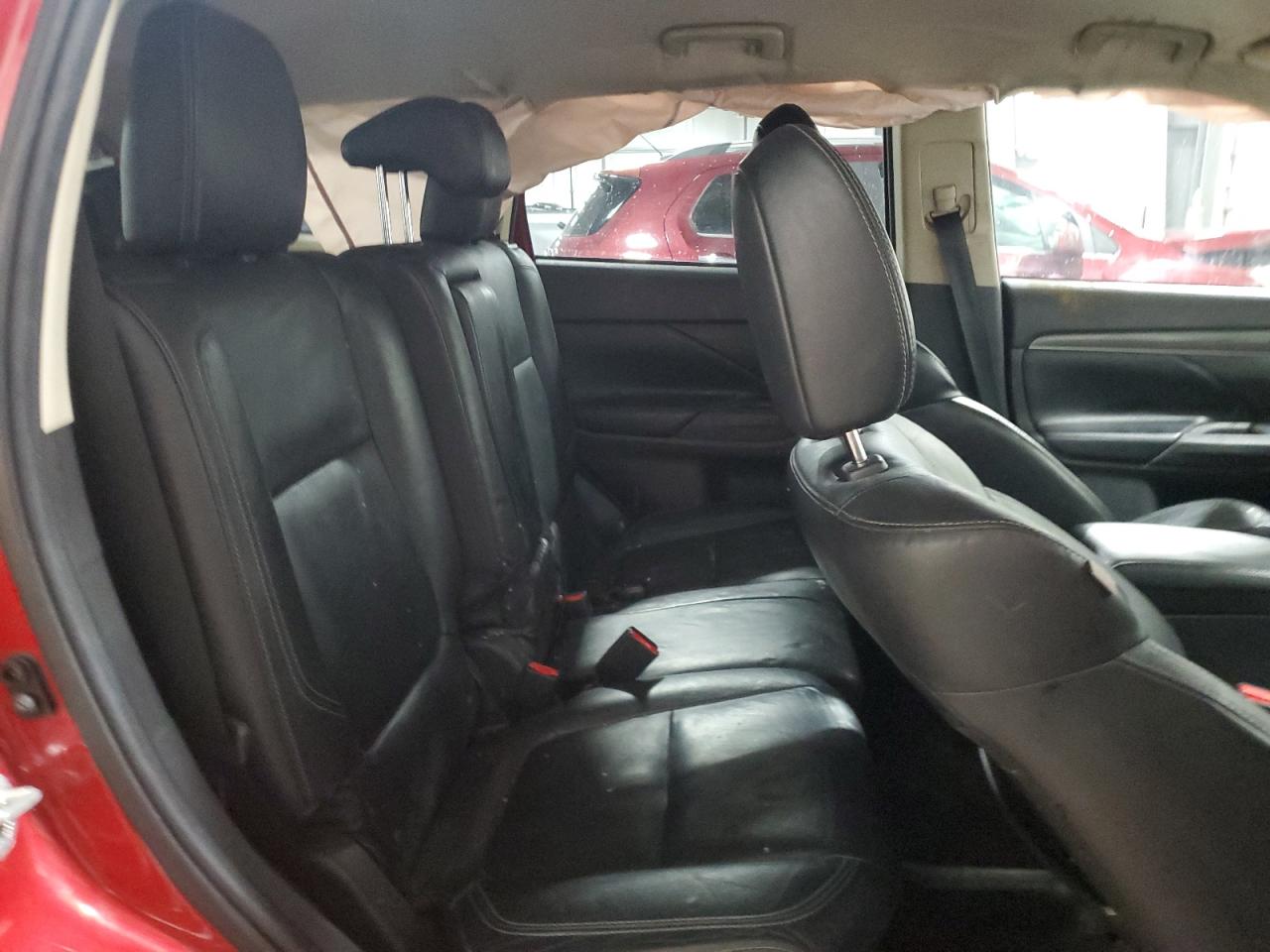 2019 Mitsubishi Outlander - Image 11