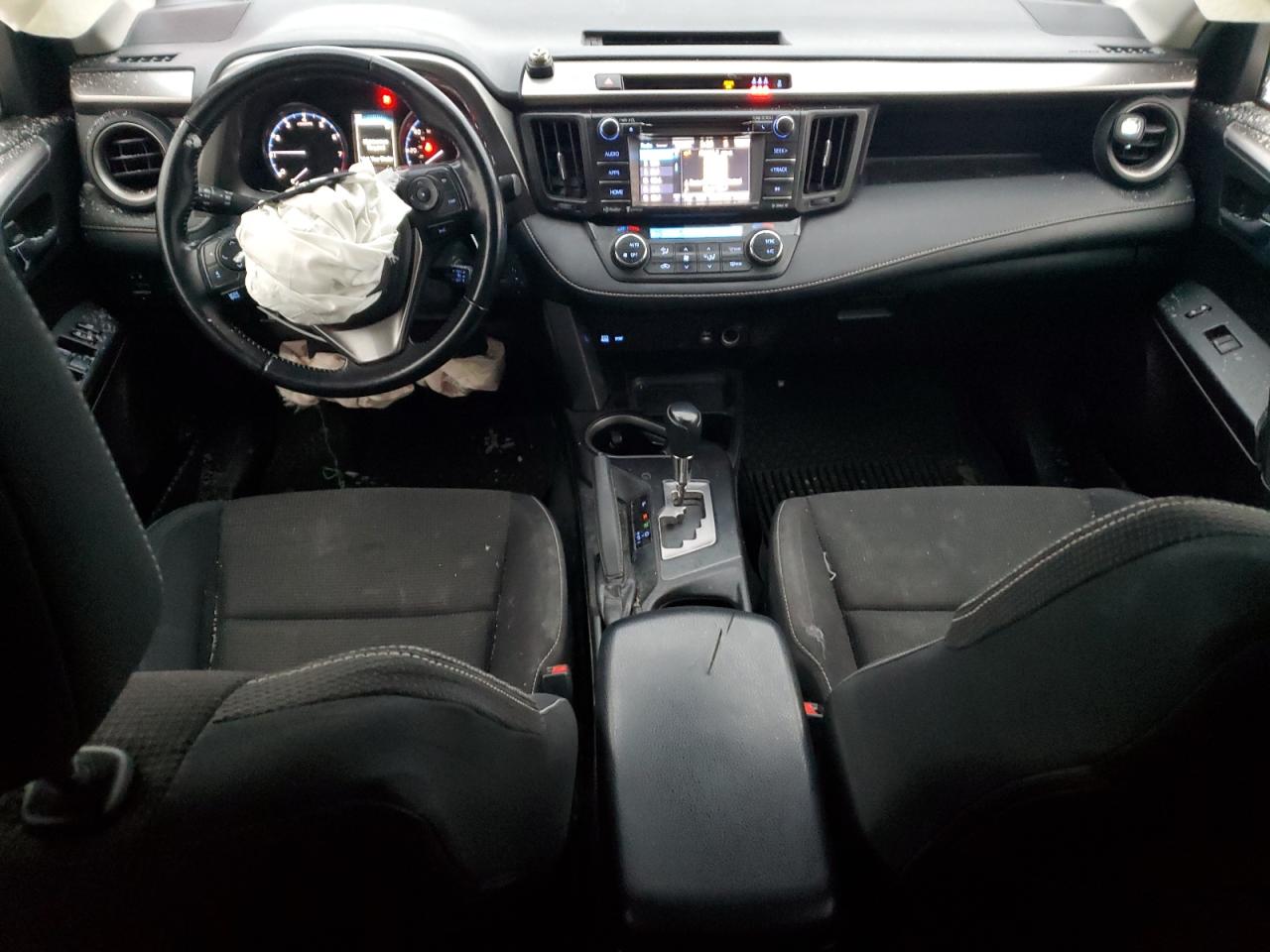 2017 Toyota RAV 4 - Image 8