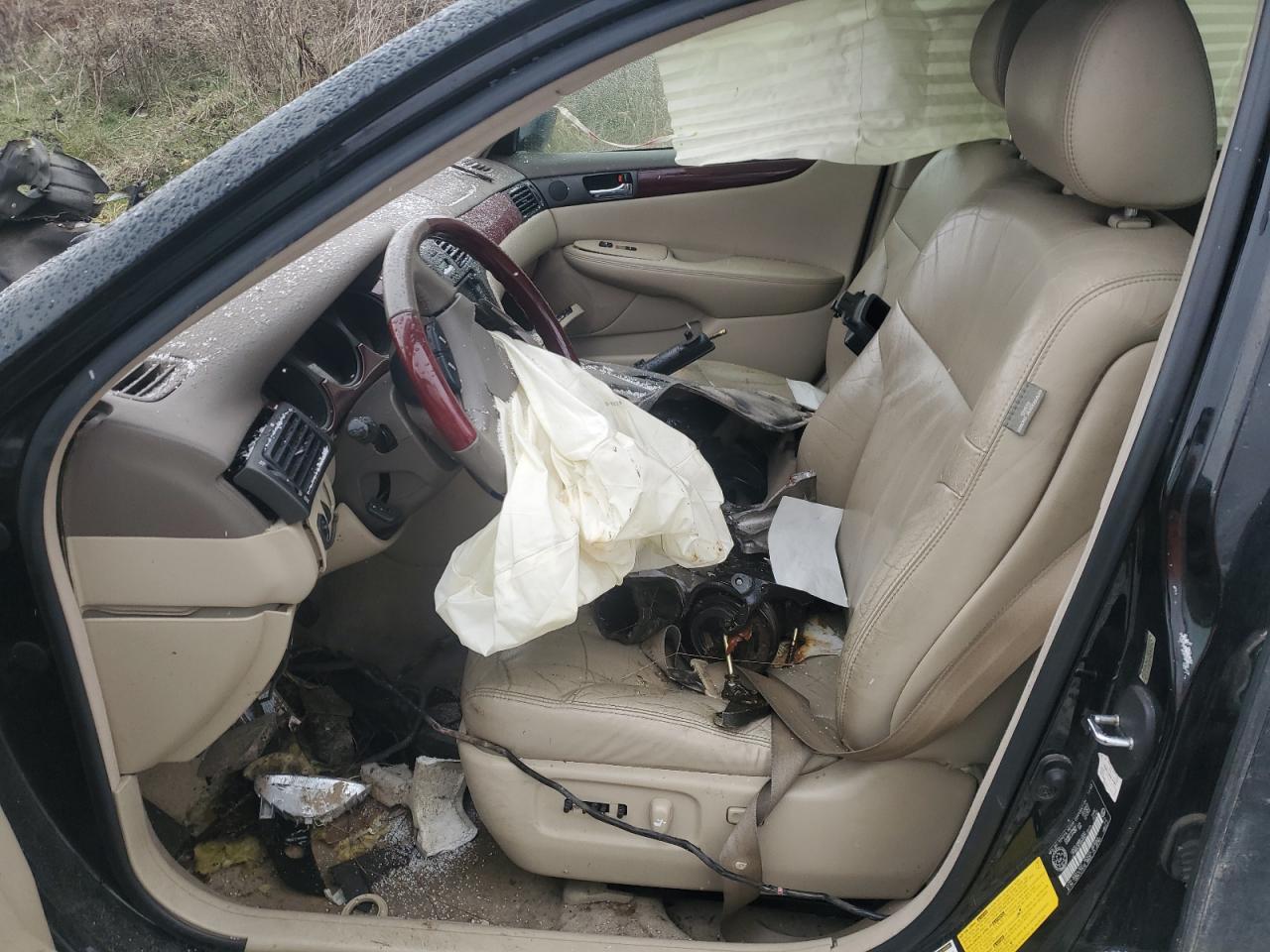 2004 Lexus ES - Image 7