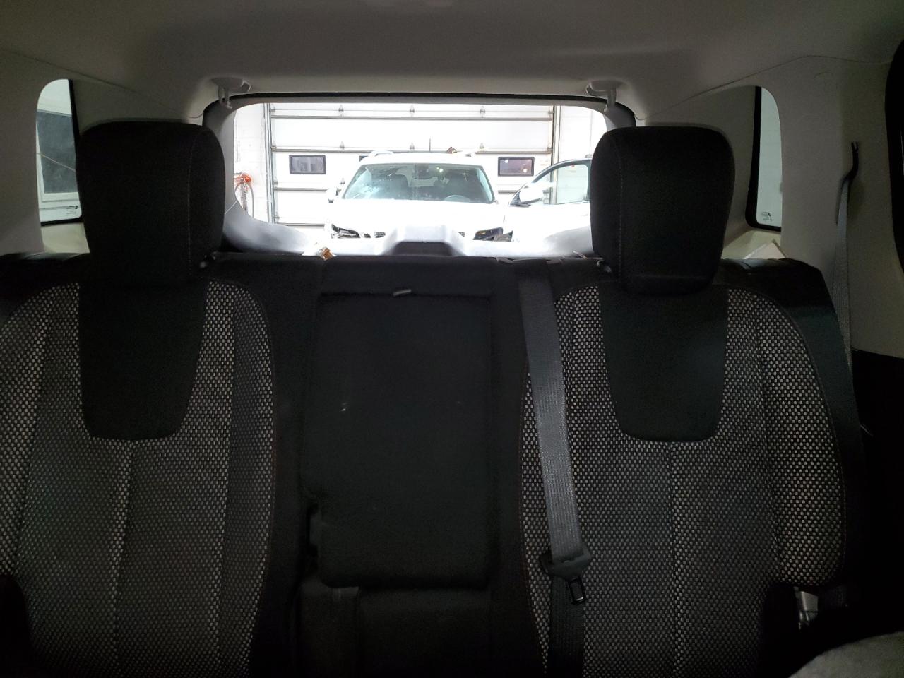 2016 GMC Terrain - Image 10