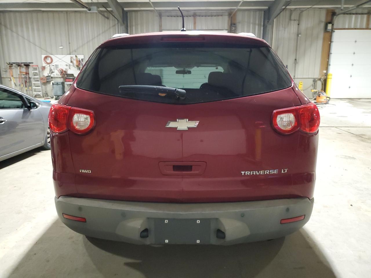2010 Chevrolet Traverse - Image 6