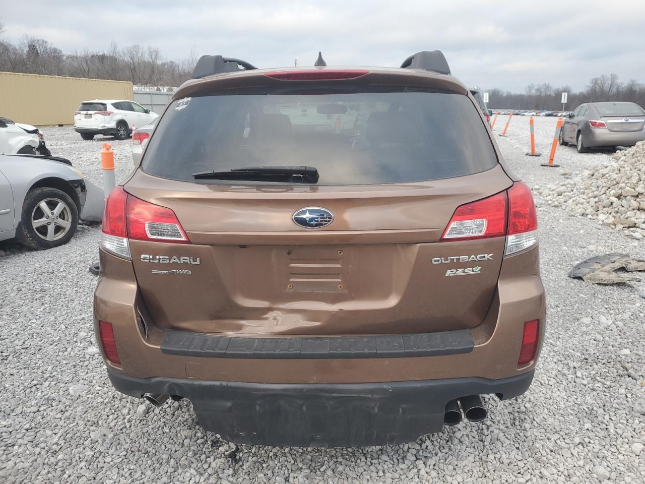 2011 Subaru Outback - Image 6
