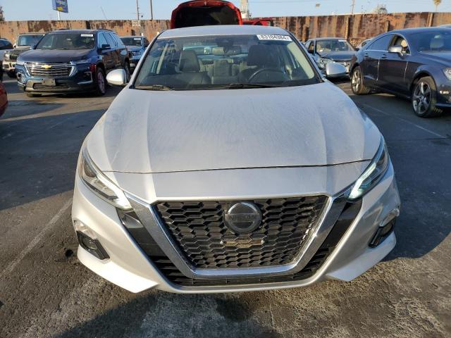  NISSAN ALTIMA 2019 Srebrny