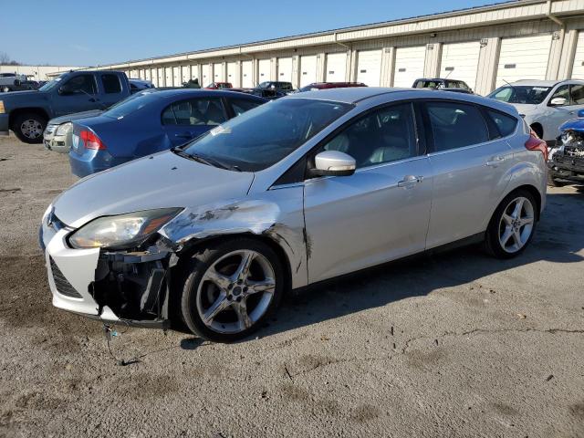 Hatchbacks FORD FOCUS 2014 Silver