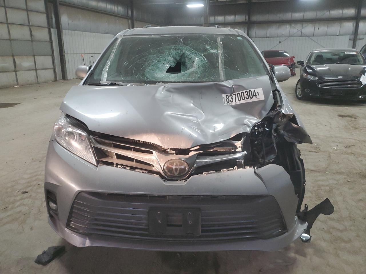 VIN 5TDYZ3DC5JS923975 2018 TOYOTA All Models no.5