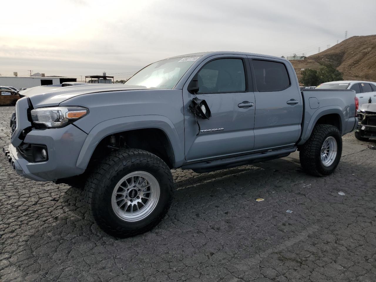 VIN 3TMAZ5CN6JM072558 2018 TOYOTA TACOMA no.1