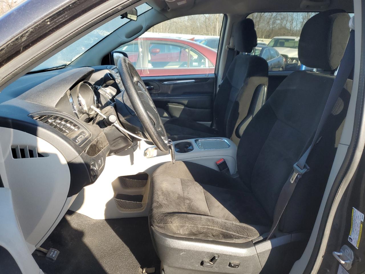 2016 Dodge Caravan - Image 7