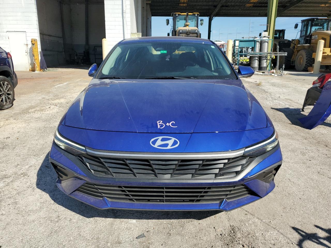 2024 Hyundai Elantra - Image 5