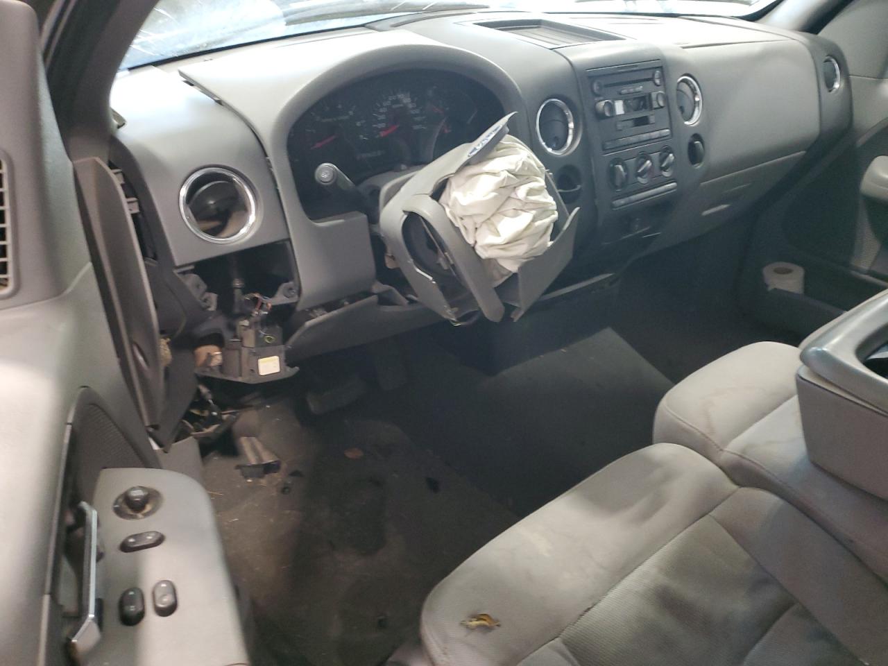 2005 Ford F150 VIN: 1FTRF02505KD03001 Lot: 85524904