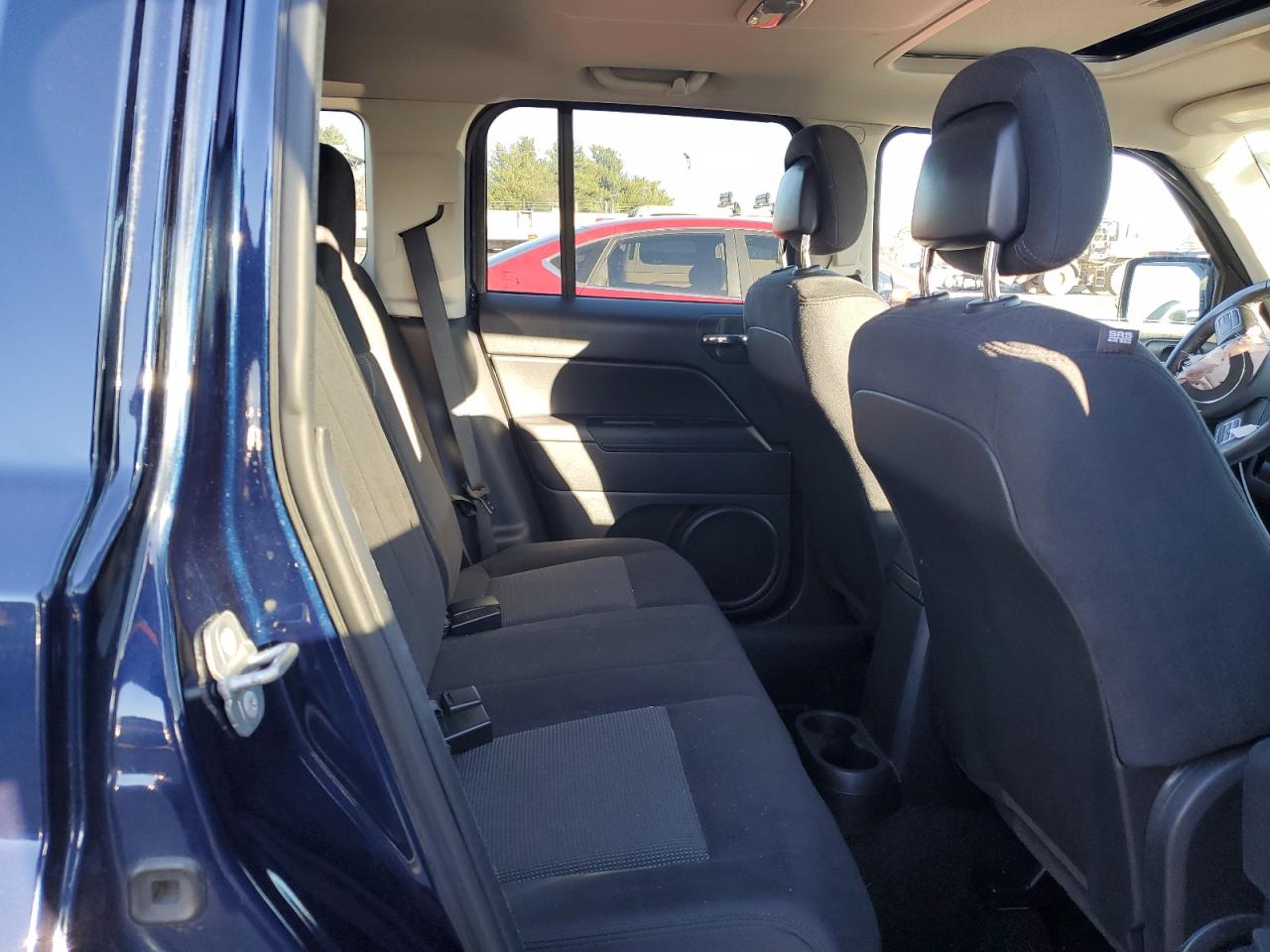 2014 Jeep Liberty (Patriot) - Image 10