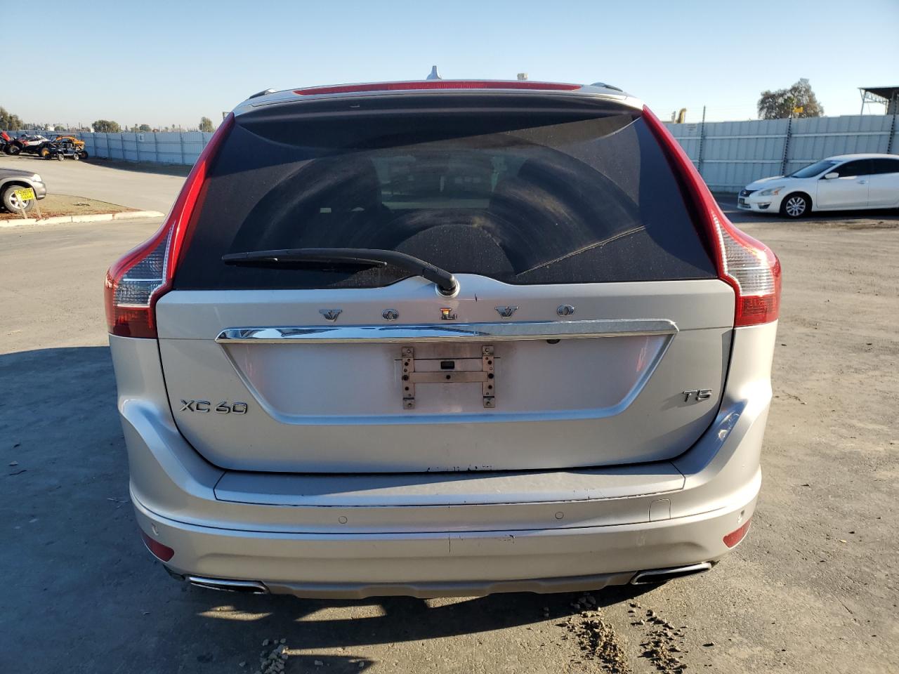2016 Volvo XC60 - Image 6