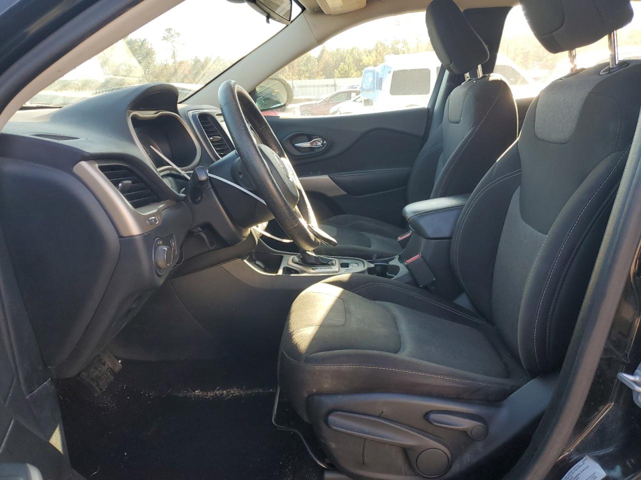2017 Jeep Grand Cherokee - Image 7