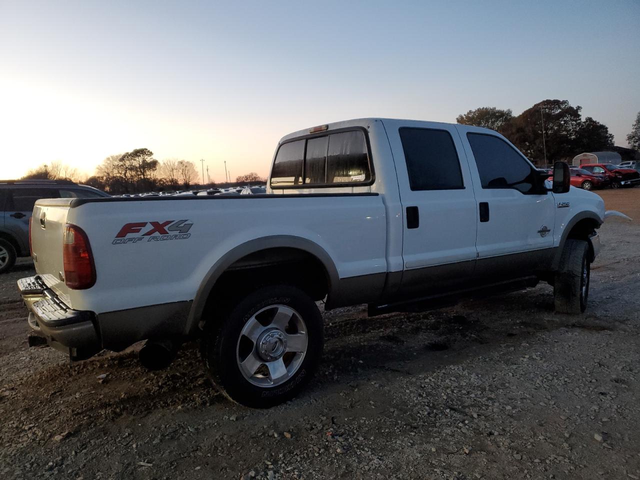 2005 Ford F250 Super Duty VIN: 1FTSW21PX5EA78374 Lot: 83701854