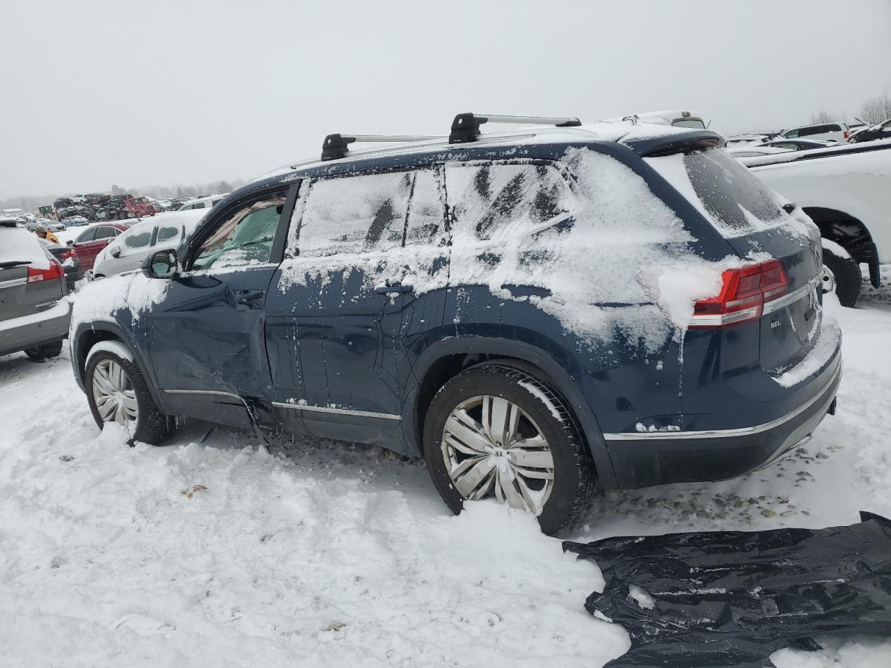 2019 Volkswagen Atlas - Image 2